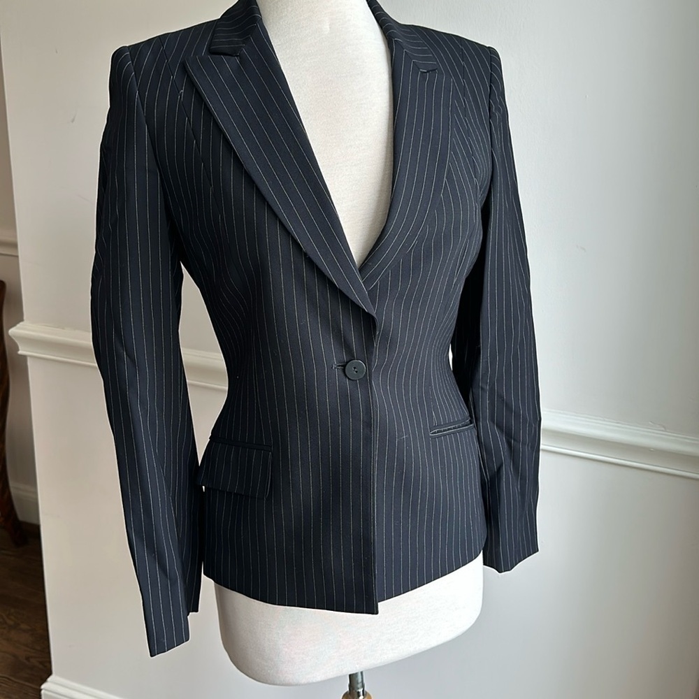 Boyd's Philadelphia Femme Women's navy Pinstripe Skirt Suit Jacket Medium EUC